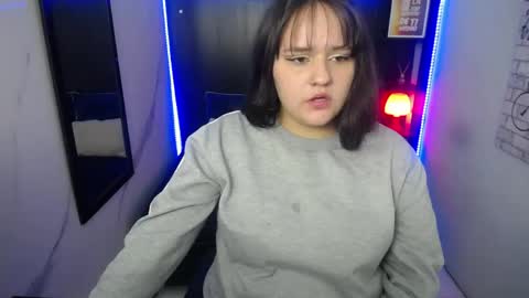 EMILI online show from May 23, 4:19 am