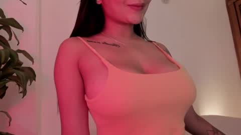 Snapshot of emilia_ghendle chatting on March 3, 6:13 pm Emilia Big Boobs online show from March 3, 6:13 pm