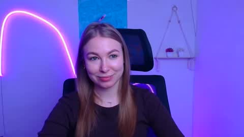 Emilia online show from December 20, 7:15 am