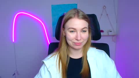 Emilia online show from February 27, 6:39 am