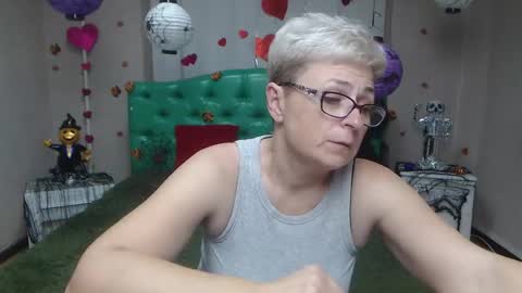 EmiliaGree online show from October 29, 6:09 pm