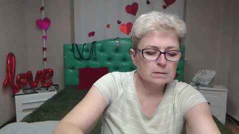 EmiliaGree online show from December 1, 6:17 pm