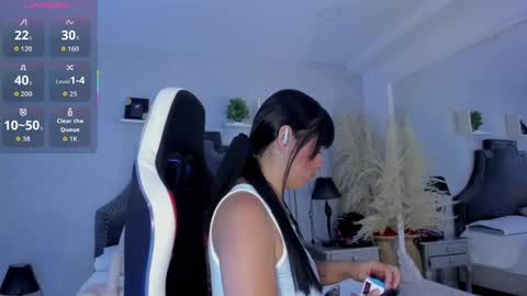 EmiliaRose online show from April 25, 11:46 pm