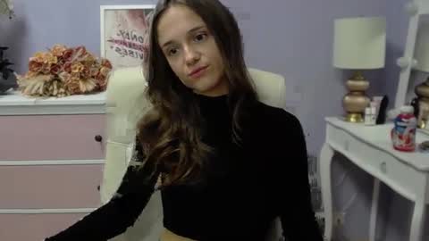 Snapshot of emilly_lust99 chatting on September 24, 6:53 am Emilly online show from September 24, 6:53 am