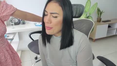Emilly  online show from August 3, 3:51 pm