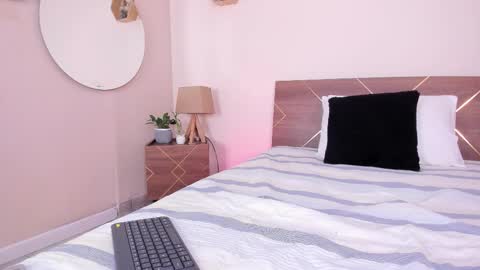 .  . online show from November 23, 1:25 am