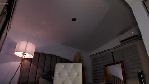  emily valentina     online show from February 14, 1:08 am