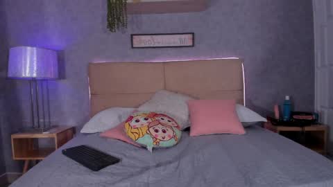 EMILY online show from March 24, 8:04 pm