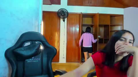 Emily and Soffy online show from July 22, 12:07 pm