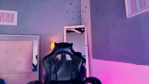 emily_castillo1_ online show from July 21, 6:04 am