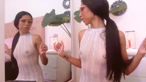 Emily online show from October 27, 6:41 pm