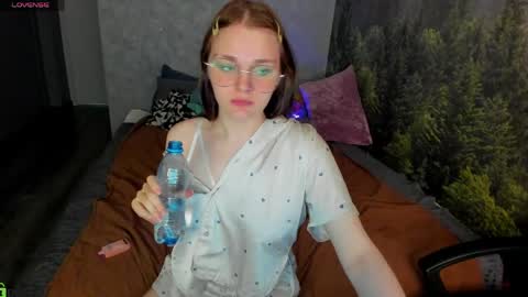Emily online show from May 5, 1:34 am