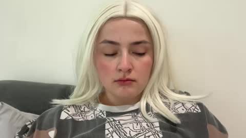 emily_morning_dew online show from March 31, 7:31 am