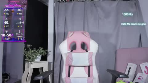 emily_palmeer online show from February 26, 11:32 am