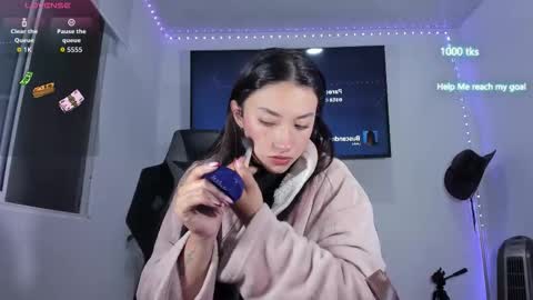 emily_palmeer online show from March 4, 9:06 am