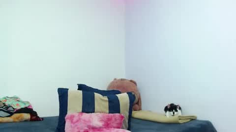 Emily  IGEmmily Baussa online show from December 5, 7:55 pm