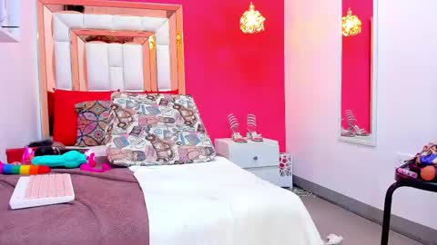 Emily online show from February 20, 2:24 pm