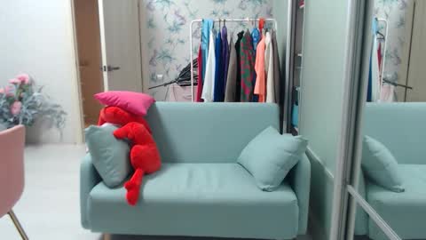 Emily online show from February 8, 6:55 pm