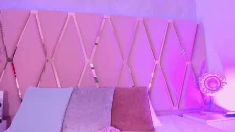 Emily online show from April 11, 12:04 am