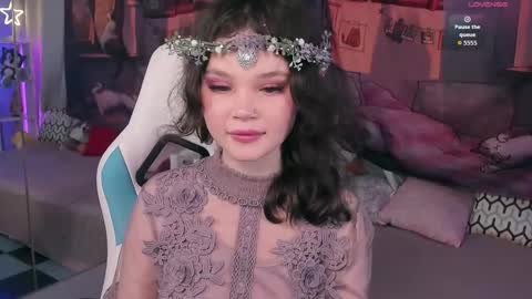 Snapshot of emilychaves chatting on October 28, 5:03 pm Emilyhaves online show from October 28, 5:03 pm