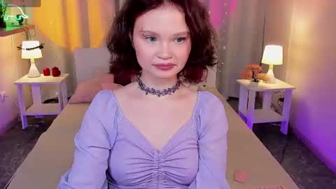 Emilyhaves online show from July 5, 12:45 pm