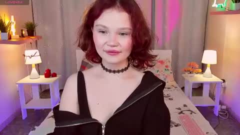Emilyhaves online show from July 31, 9:10 am