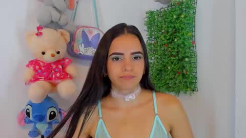 Snapshot of emilyclay_1 chatting on October 15, 11:48 pm Sweet Emily online show from October 15, 11:48 pm