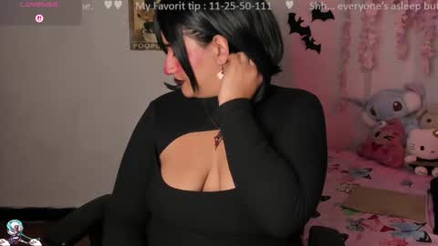 Snapshot of emilycollei chatting on October 22, 5:21 am Emily online show from October 22, 5:21 am