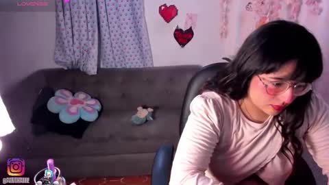 Emily online show from May 18, 3:07 pm