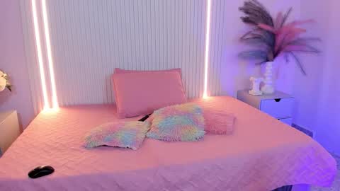 EMILY online show from February 13, 7:39 pm