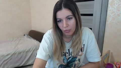 Snapshot of emilyfork chatting on October 22, 11:34 am emilyfork online show from October 22, 11:34 am