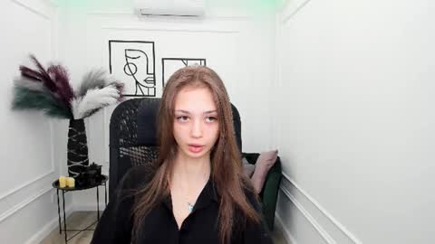 Emily online show from November 20, 4:33 am