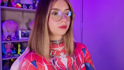 VALEEEN online show from March 23, 2:33 pm