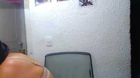 Nickole online show from February 11, 4:33 pm