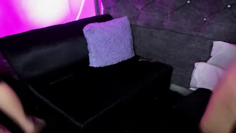 EmilyPacho  online show from November 23, 12:58 pm