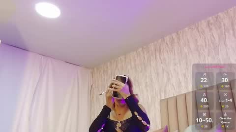 My IG - EmilyParker   online show from November 19, 7:56 pm