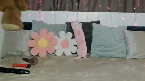 Emily online show from February 27, 9:07 am