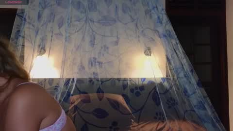 Emily Robbie online show from February 15, 6:39 pm