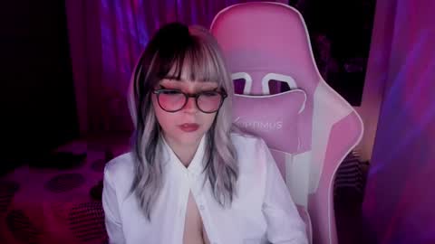 EMILY online show from January 31, 7:50 am