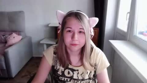 emilyway online show from June 8, 8:59 am