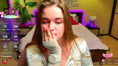 emilywhisperawesome online show from September 13, 10:45 pm