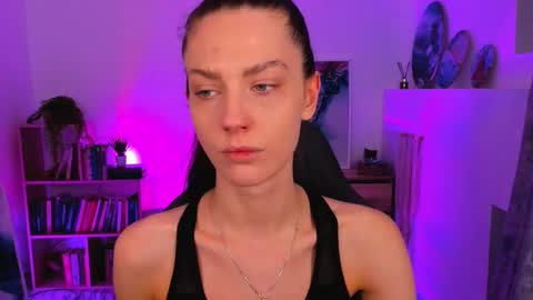 Snapshot of emilywiled chatting on February 17, 8:09 am Emily online show from February 17, 8:09 am