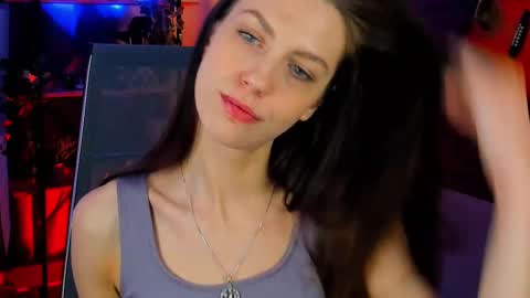 Snapshot of emilywiled chatting on February 28, 11:25 am Emily online show from February 28, 11:25 am