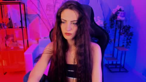 Snapshot of emilywiled chatting on January 30, 8:11 am Emily online show from January 30, 8:11 am