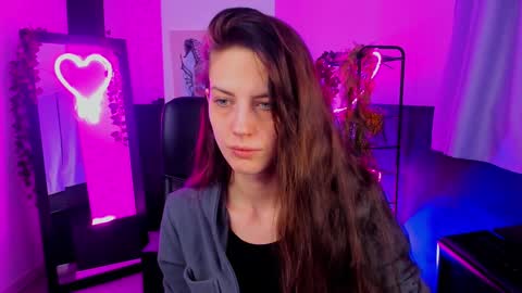 Snapshot of emilywiled chatting on January 3, 8:21 am Emily online show from January 3, 8:21 am