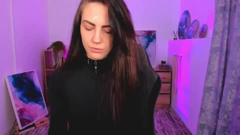 Snapshot of emilywiled chatting on February 14, 8:21 am Emily online show from February 14, 8:21 am