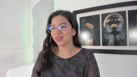 emilyy_cooperr online show from September 29, 12:15 pm