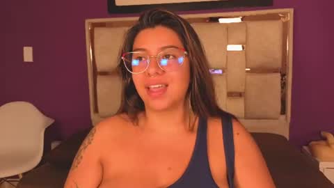 emilyy_cooperr online show from July 14, 12:10 pm