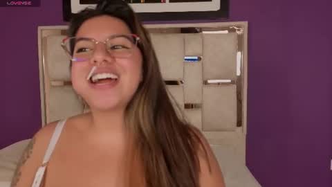 emilyy_cooperr online show from July 6, 3:14 pm