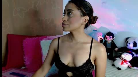 Snapshot of emilyzans07 chatting on March 12, 7:47 pm emilyzans07 online show from March 12, 7:47 pm
